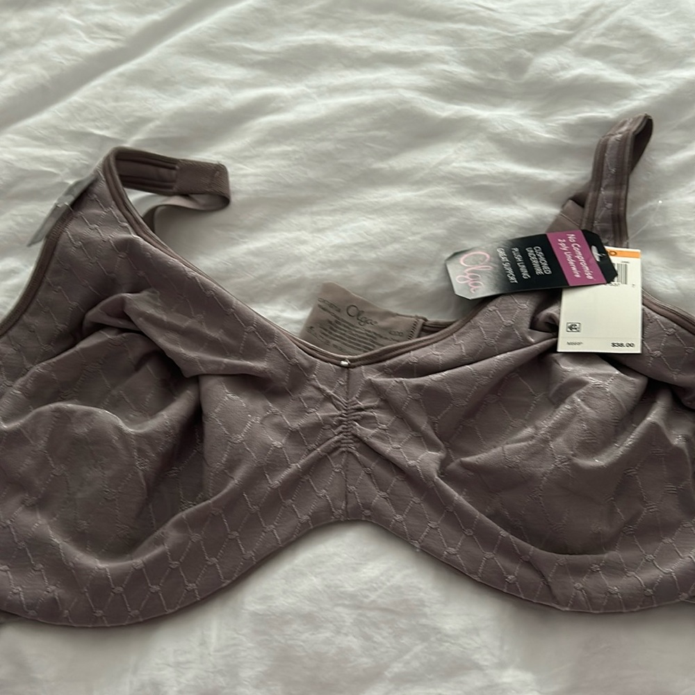 Olga No Compromise underwire bra